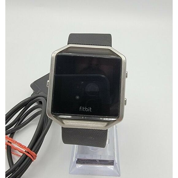 Fitbit Blaze FB502 Black Smart Fitness Watch Smartwatch w/ Charger Tested - Picture 3 of 11